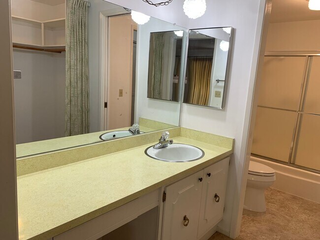 Building Photo - 6544 Stone Bridge Rd