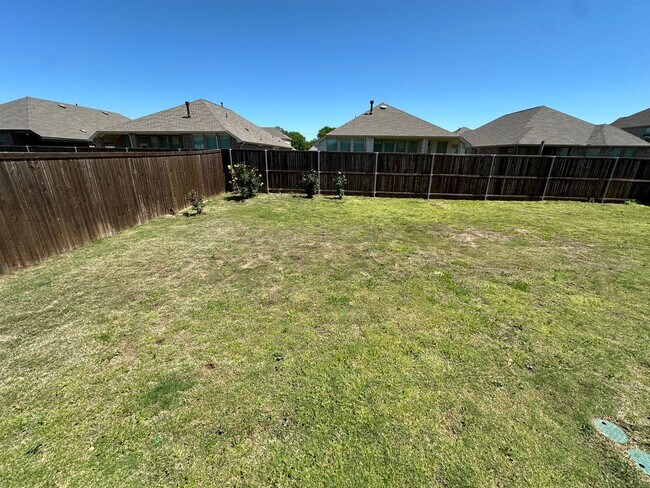 Building Photo - 4/2/2 Beautiful Home located in North Denton