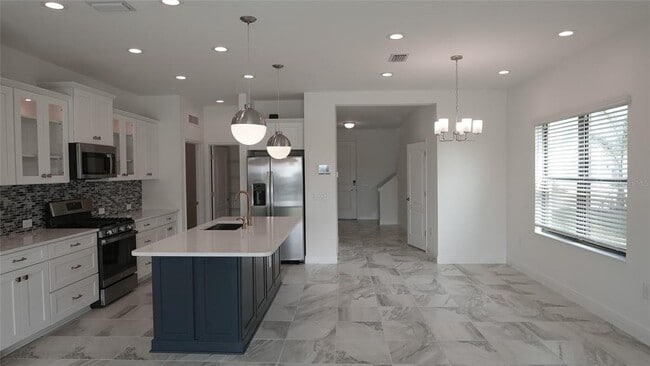 Building Photo - 6629 Fort Pierce Ave