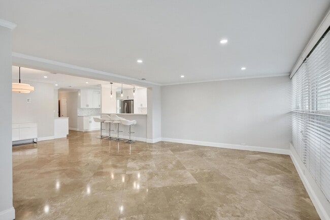 Building Photo - 1145 NE 12th Ave