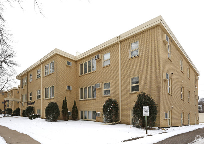 Primary Photo - L & O Apartments