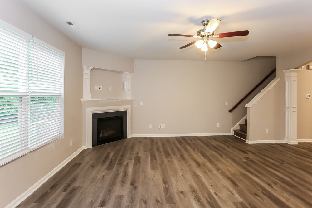 Building Photo - 7107 Lighted Way Ln
