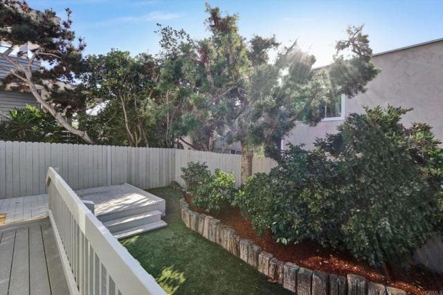 Building Photo - 410 Stratford Ct