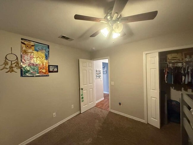 Building Photo - 4216 Shadow Ln