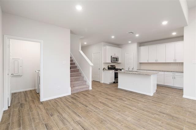 Building Photo - 429 Wydown Dr