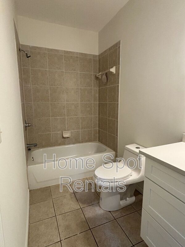 Building Photo - 2664 Rivers Edge Dr NE