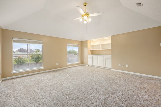 Building Photo - 1919 Valleria Ct