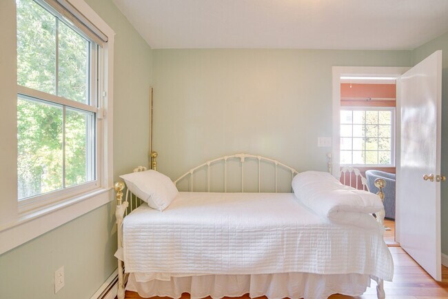 Building Photo - 29 Cole St