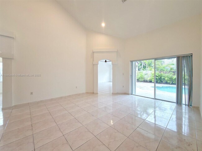 Building Photo - 7780 SW 160th Ave