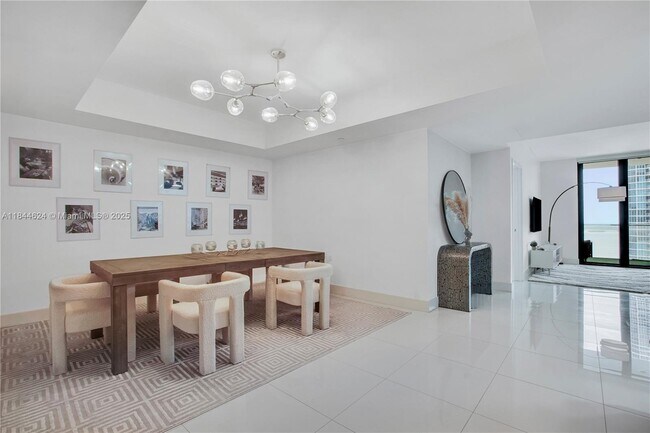 Primary Photo - 1010 Brickell Ave