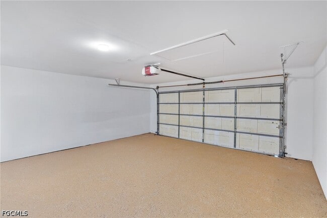 Building Photo - 6511 Royal Woods Dr