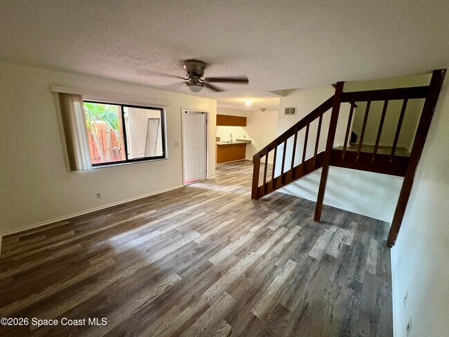 Building Photo - 8789 Live Oak Ct