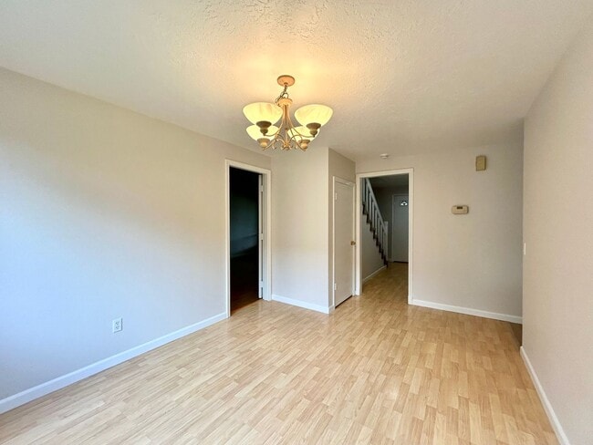 Building Photo - Beautiful 4BD Home | Fireplace, Fenced Backyard, Deck, Garage & A/C