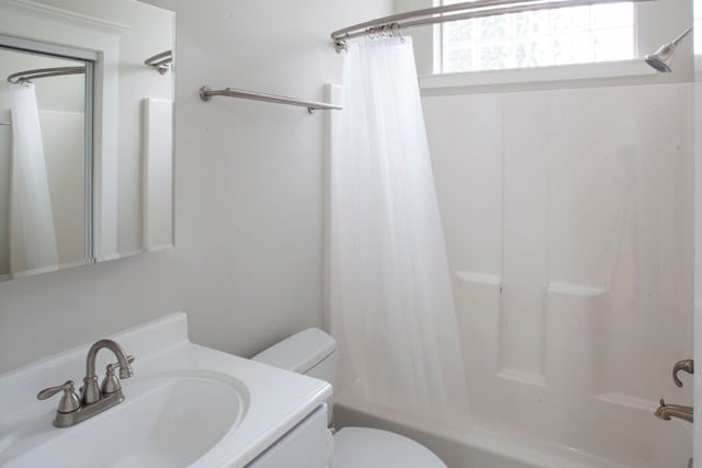 Building Photo - 1324 Rutland St