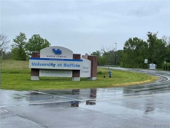 Building Photo - 205 Charter Oaks Dr