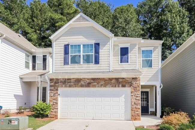 Building Photo - 305 Pinewood Dr