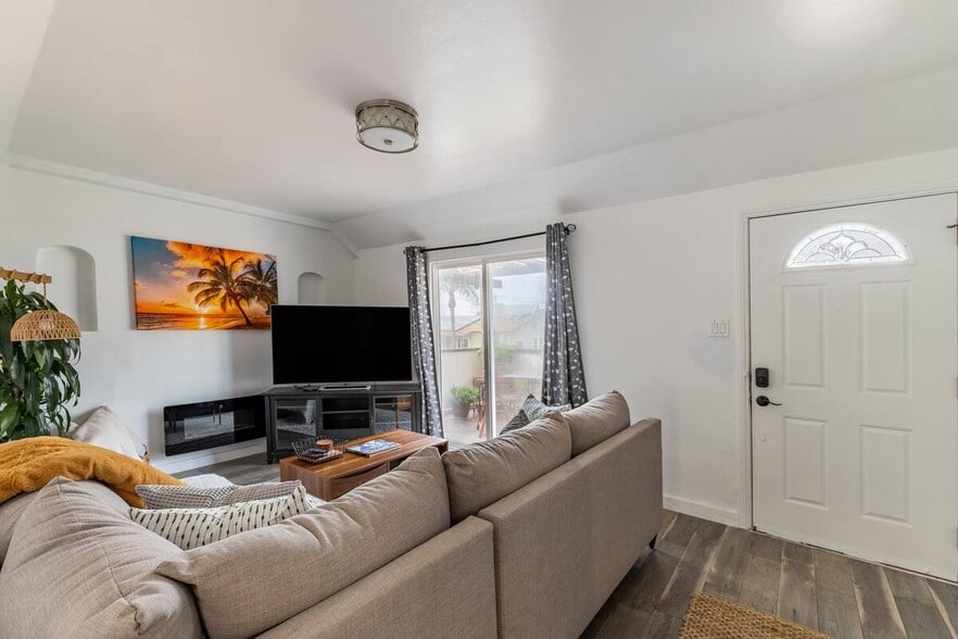 Building Photo - 3523 Crowell St