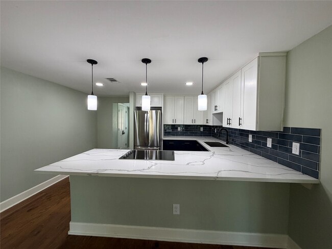Building Photo - 8907 Meadow Vista Blvd