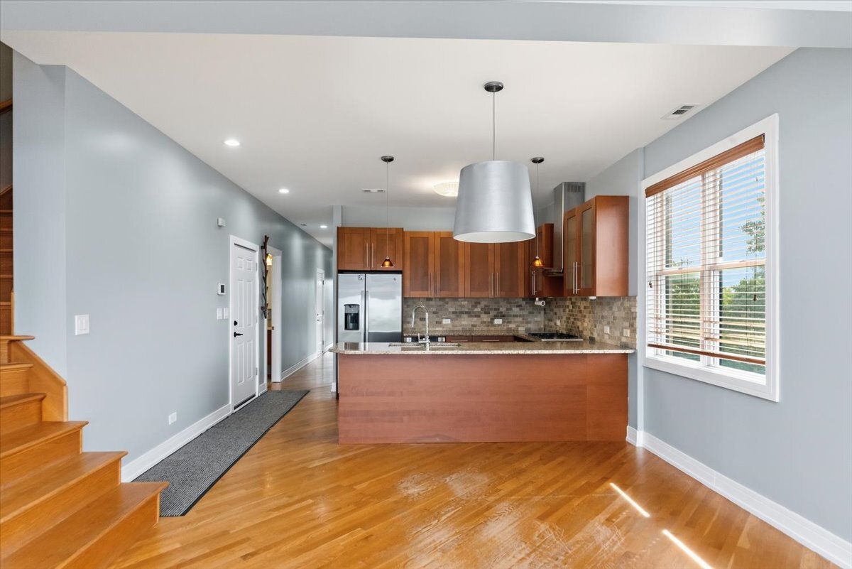 Building Photo - 6531 S Woodlawn Ave