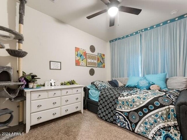 Building Photo - 30990 W Mulberry Dr