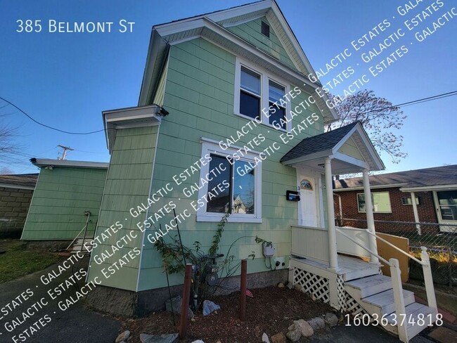 Building Photo - Single Family Home Off-street parking and ...