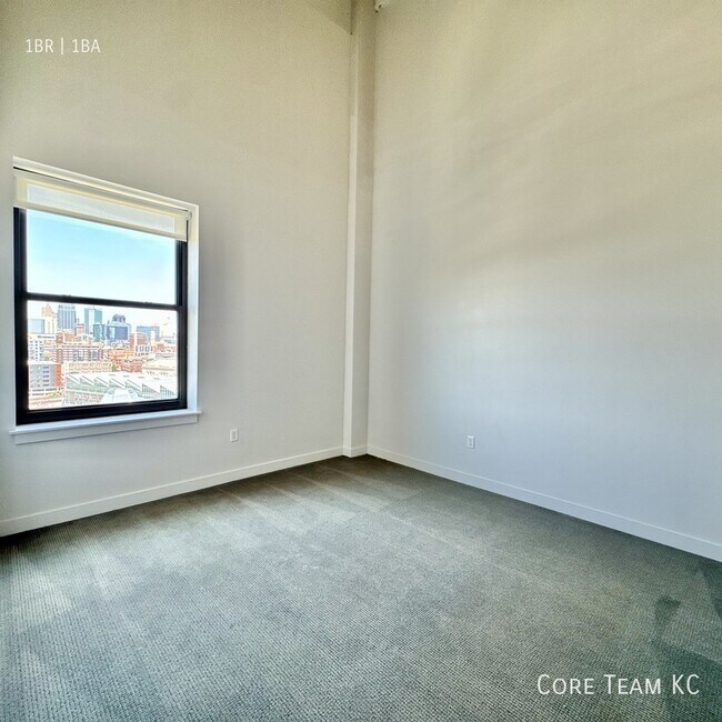 Building Photo - 217 W Pershing Rd