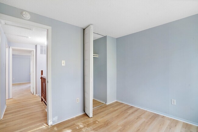 Building Photo - 8653 Bent Arrow Ct