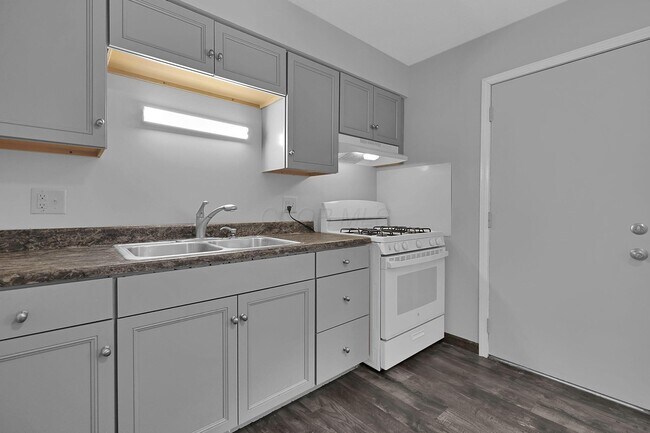 Building Photo - 53 Neil St