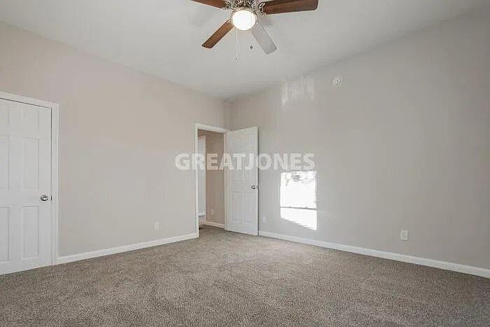 Building Photo - 1005 Pope St