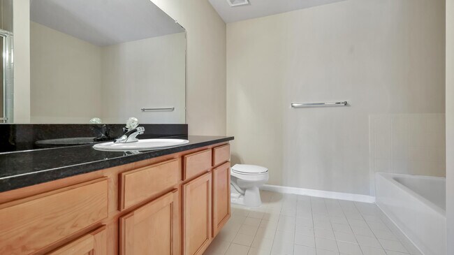 Building Photo - 5593 Stoney Pl N