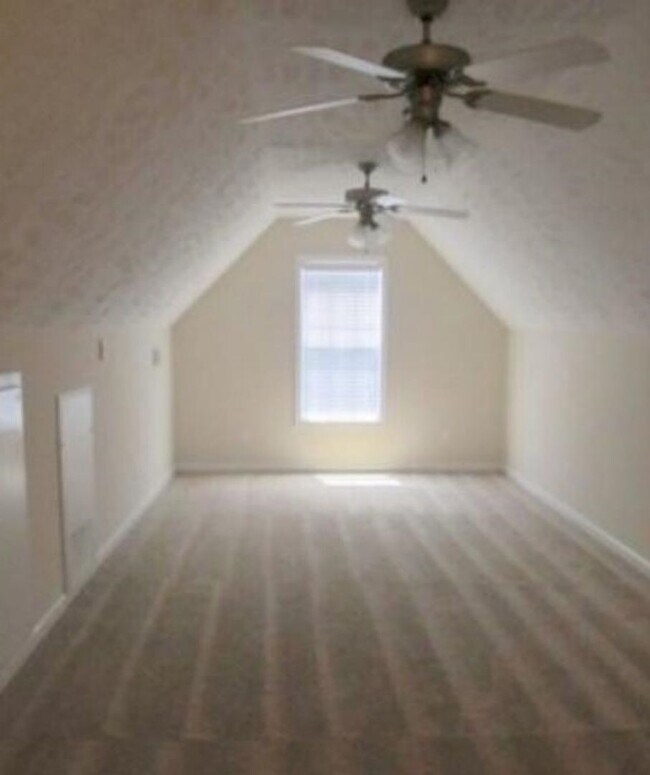 Building Photo - 2631 Green Heron Dr