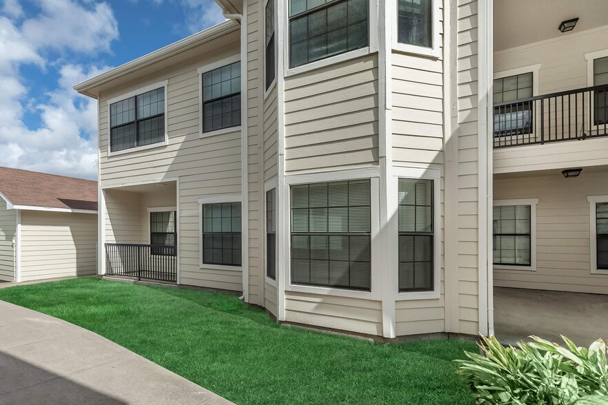 Building Photo - 6533 Patti Dr