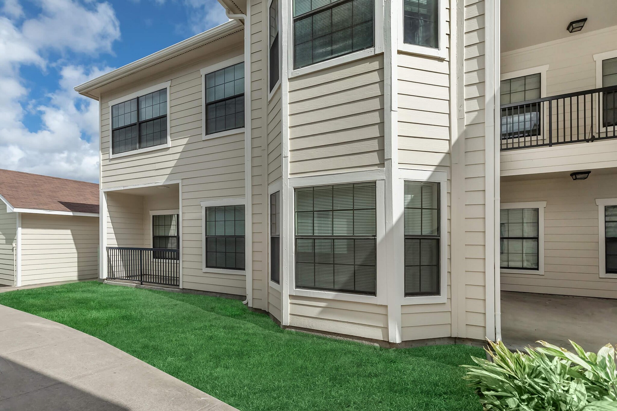 Building Photo - 6533 Patti Dr