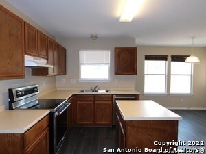 Building Photo - 10386 Oakwood Crest