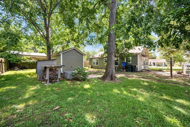 Building Photo - 1036 Jackson St