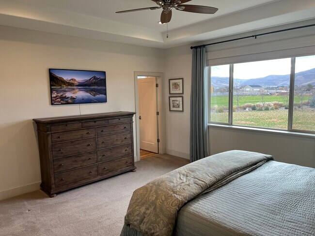 Building Photo - 129 S 700 E