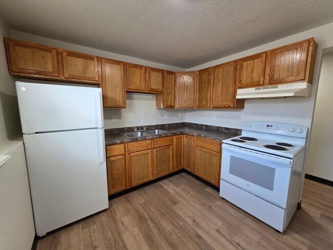 Building Photo - 2096 Imperial Ln