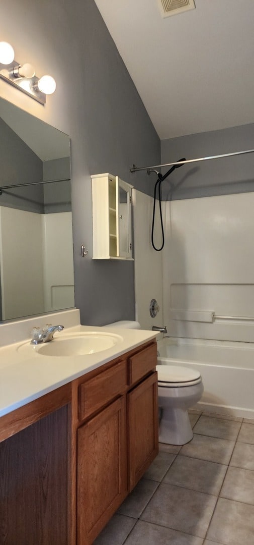 Building Photo - 5015 Elmira Ct