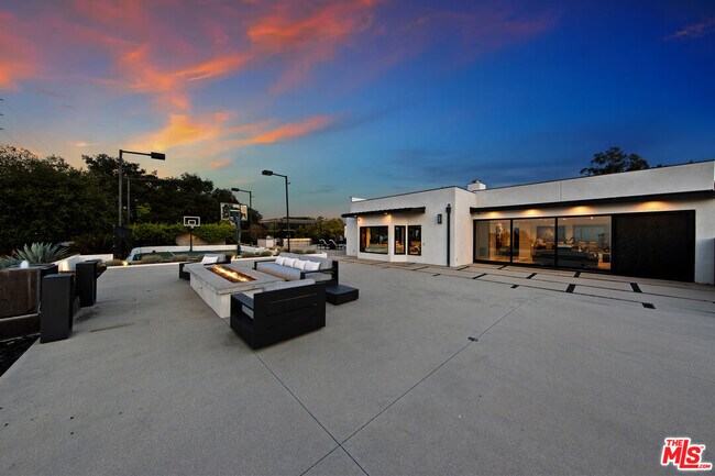 Building Photo - 3144 Corda Dr