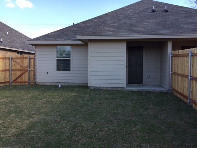 Building Photo - 1106 W 2nd St