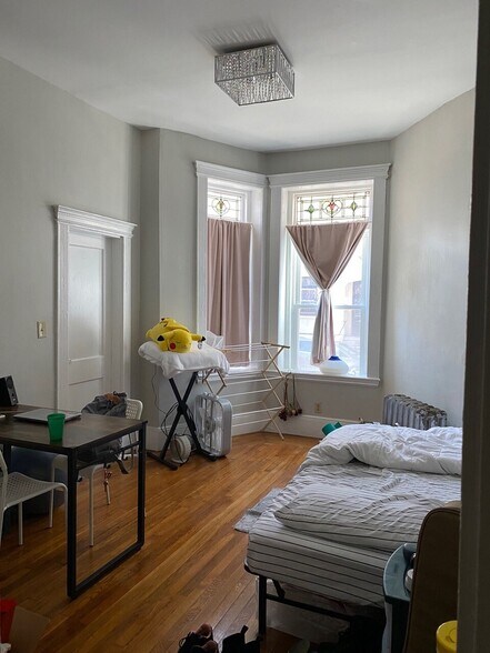 Primary Photo - 229 Fuller St