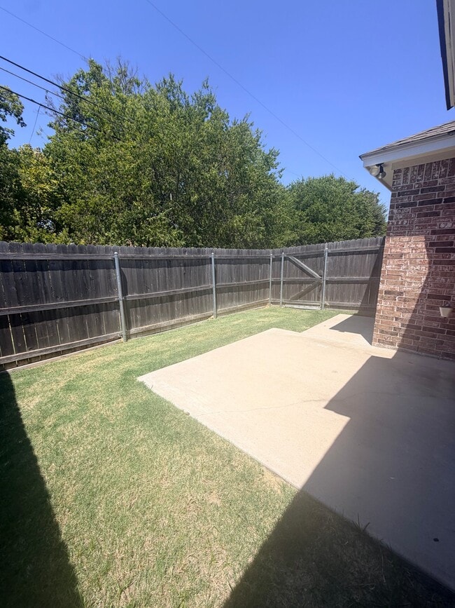 Building Photo - 3309 Belmont Dr