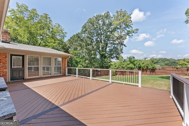 Building Photo - 206 Fortson Dr