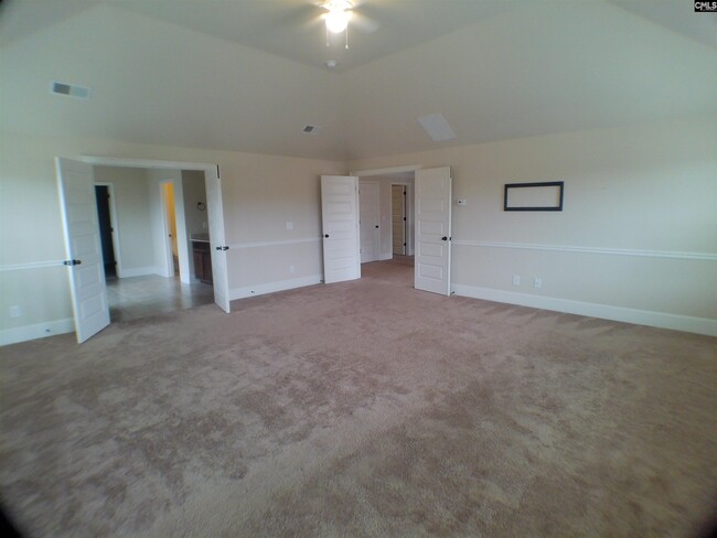 Building Photo - 351 View Dr