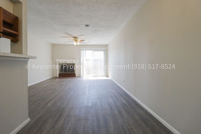 Building Photo - 6730 S Lewis Ave