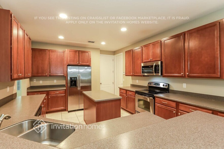 Building Photo - 724 Wooded Hamlet Ct