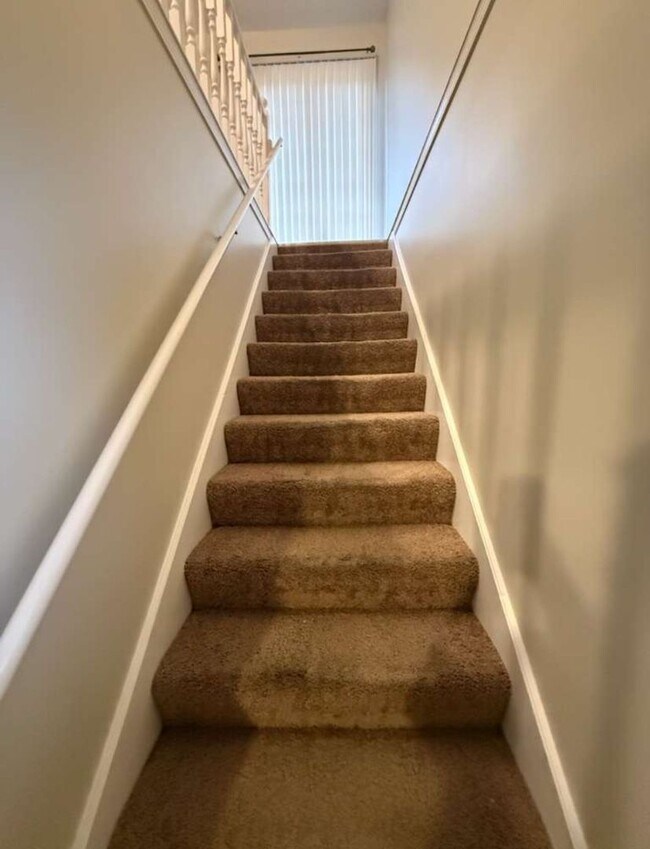 Building Photo - ***NEW Price***