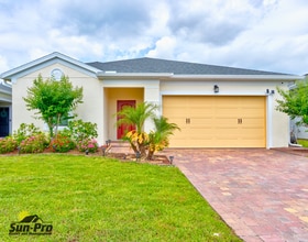 Building Photo - 5563 Estero Loop