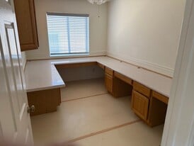 Building Photo - 25723 Emerson Ln