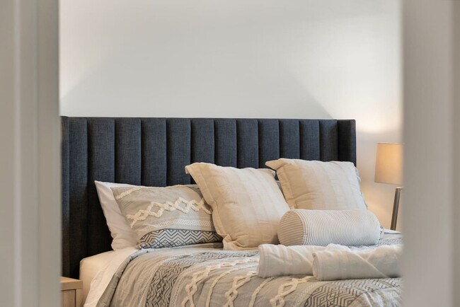 Building Photo - 1709 Ripple Rock Dr